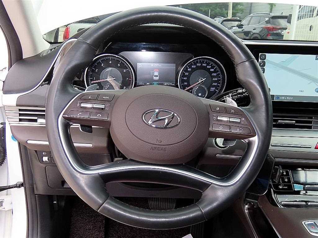 Hyundai Grandeur — photo 08