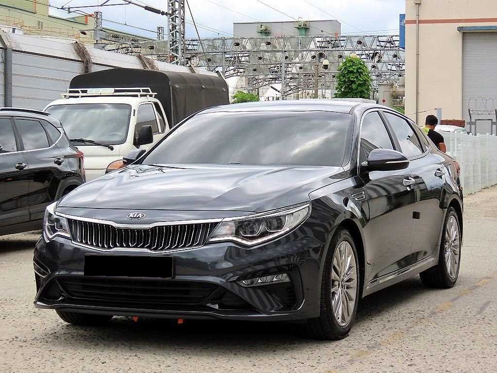 Kia K5 — photo 02