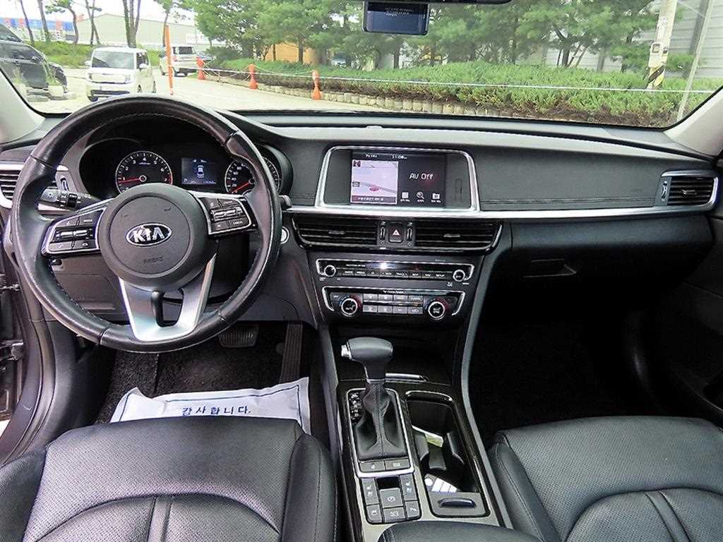 Kia K5 — photo 07