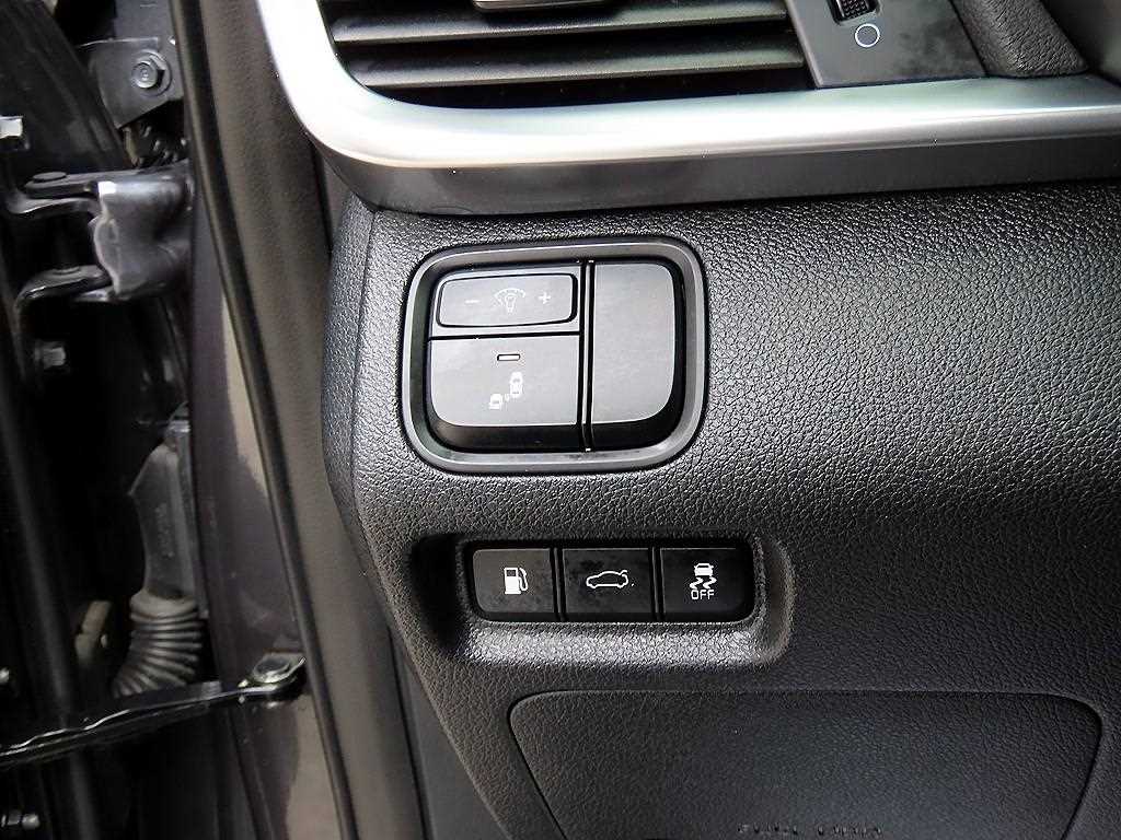 Kia K5 — photo 12