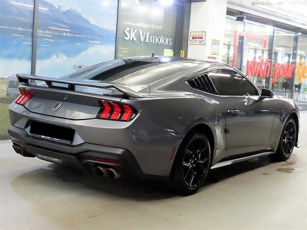 Ford Mustang — photo 04