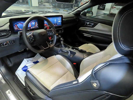 Ford Mustang — photo 10