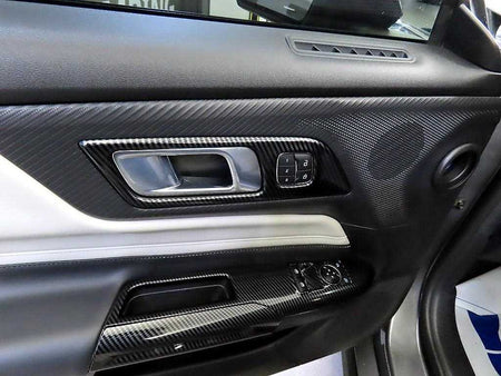 Ford Mustang — photo 16