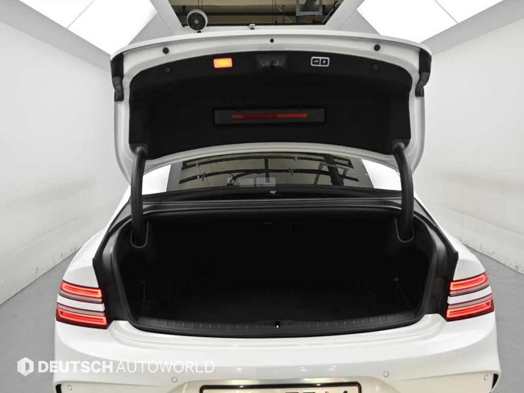 Genesis G80 — photo 19