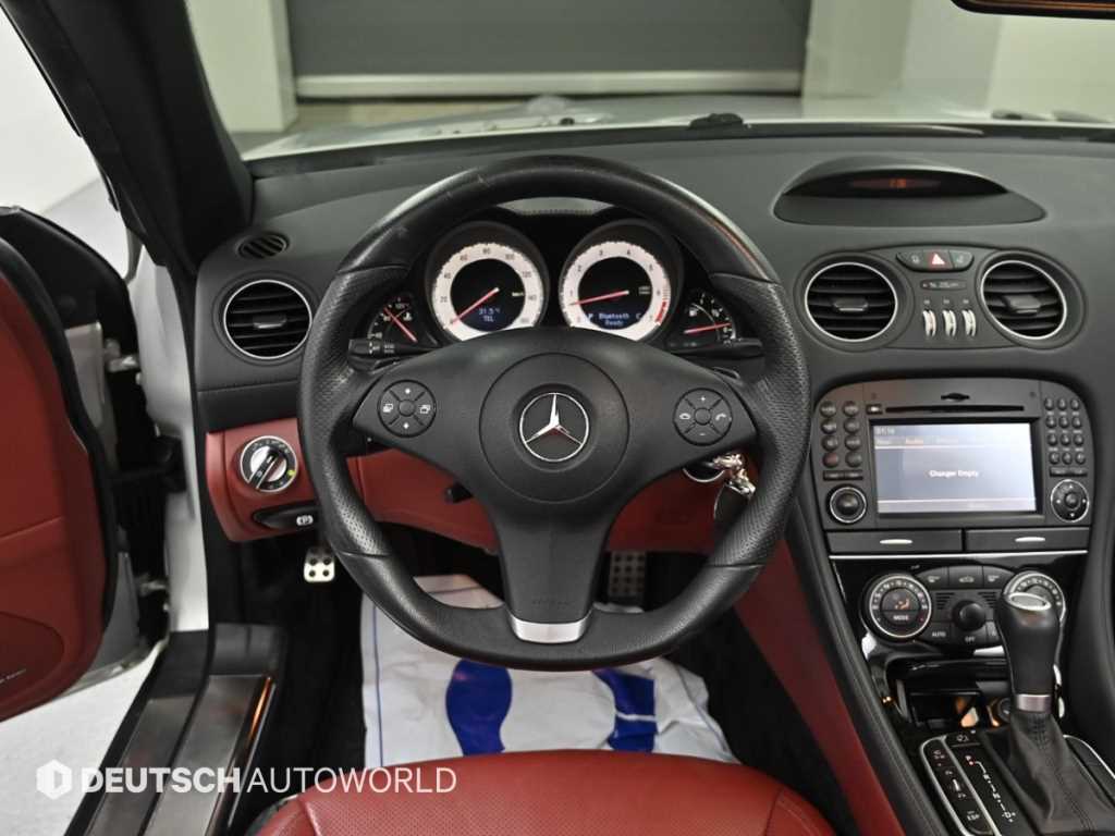 Mercedes-Benz SL-Class — photo 13