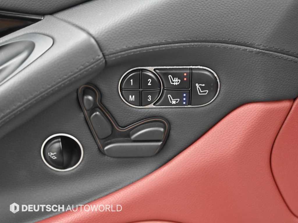 Mercedes-Benz SL-Class — photo 16