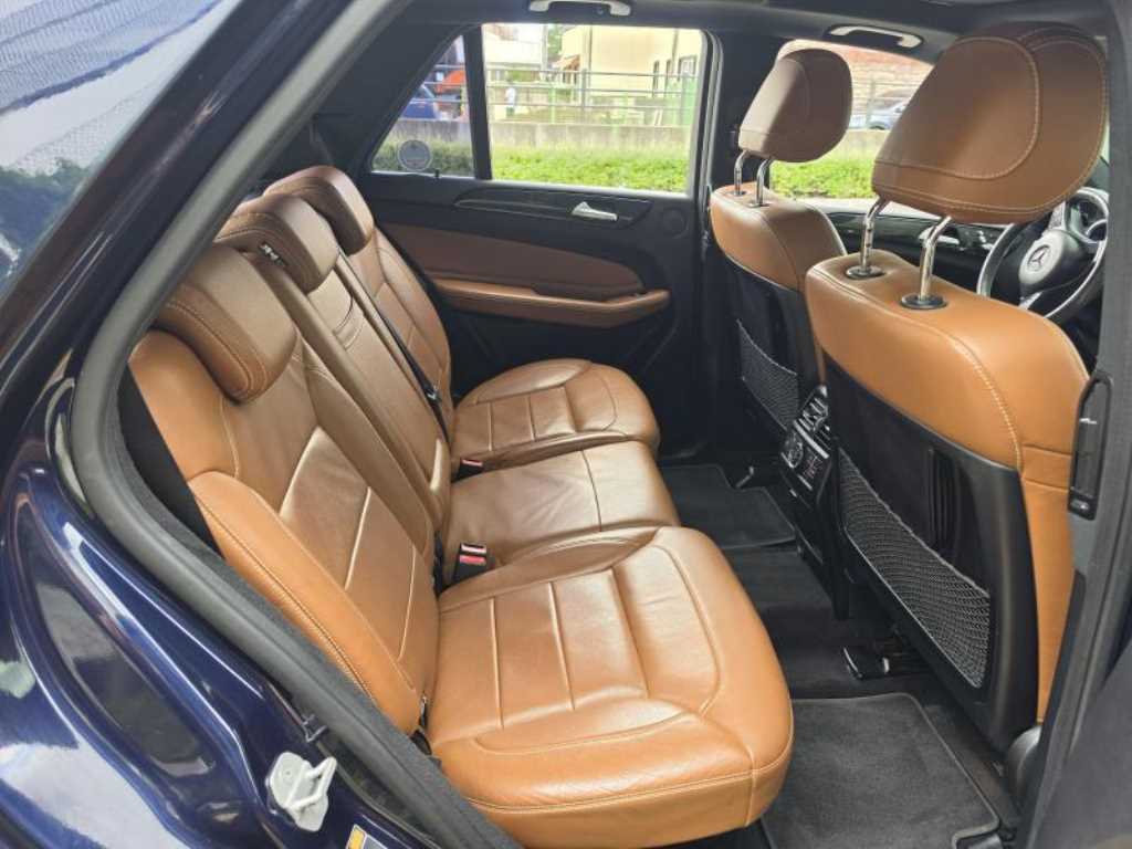 Mercedes-Benz GLE-Class — photo 11