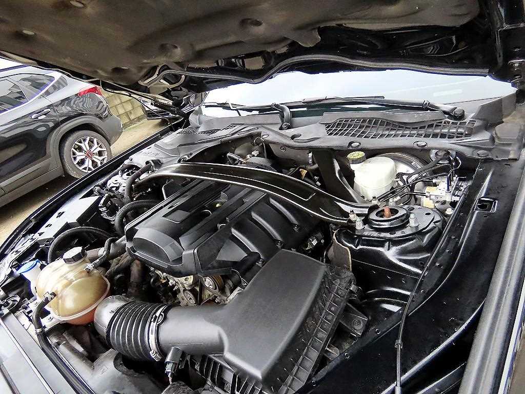 Ford Mustang — photo 16