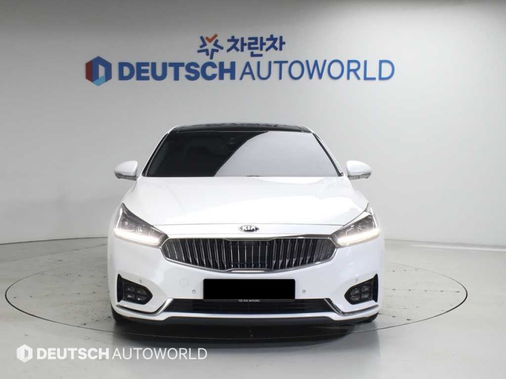 Kia K7 — photo 03