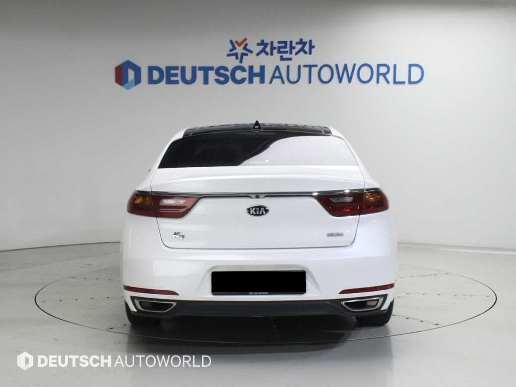 Kia K7 — photo 04