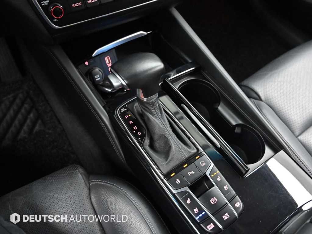 Kia K7 — photo 09