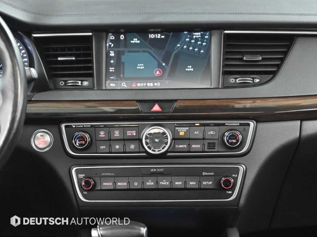 Kia K7 — photo 14