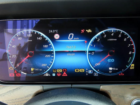 Mercedes-Benz E-Class — photo 07