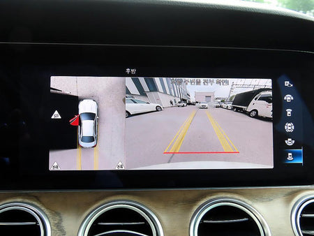 Mercedes-Benz E-Class — photo 12