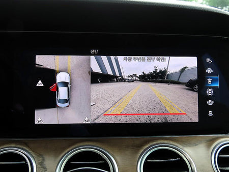 Mercedes-Benz E-Class — photo 13