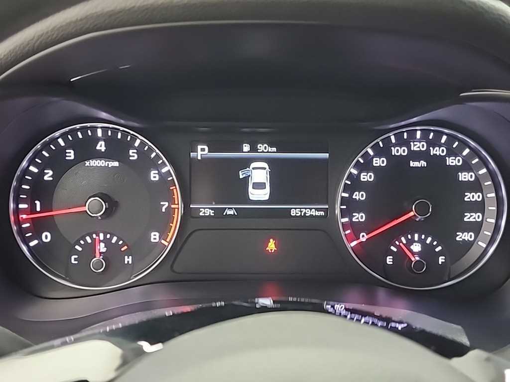 Kia K3 — photo 08