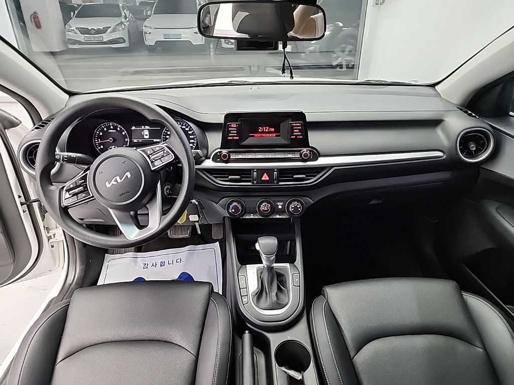 Kia K3 — photo 09