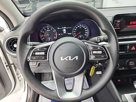 Kia K3 — photo 11