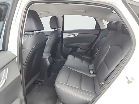 Kia K3 — photo 13