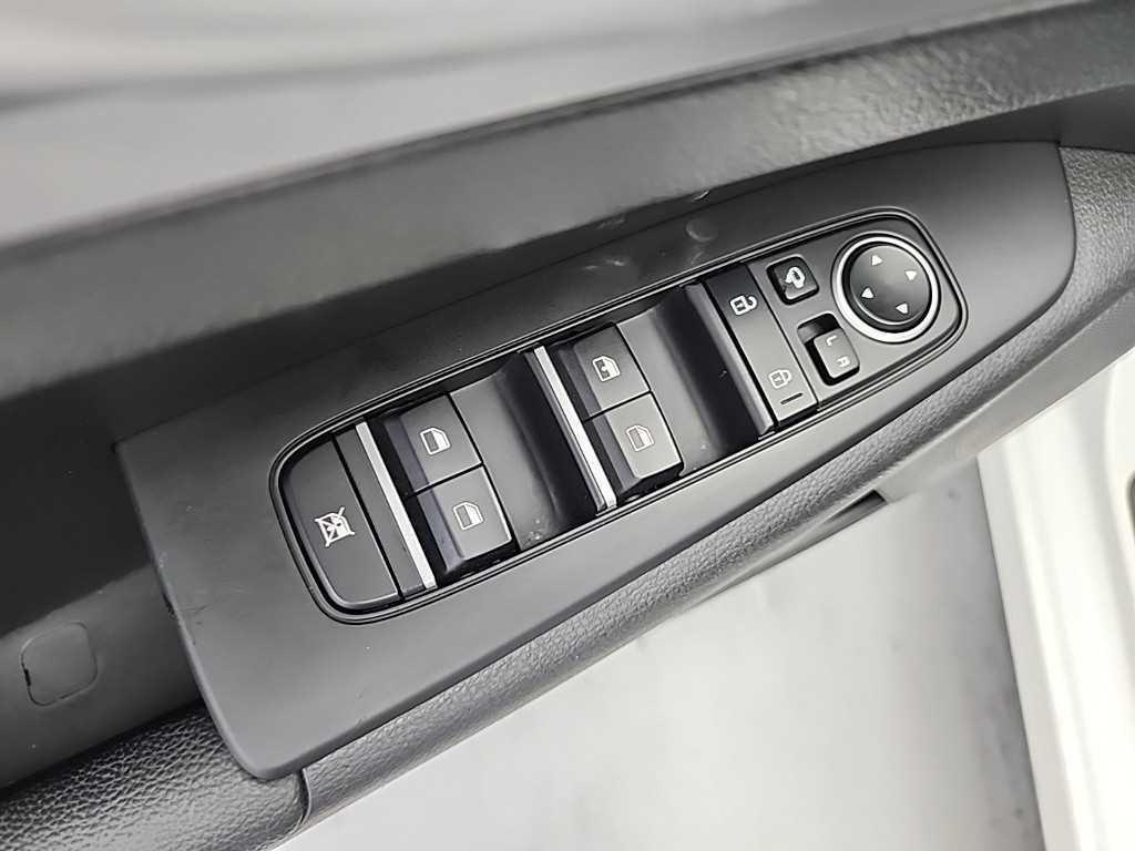 Kia K3 — photo 17