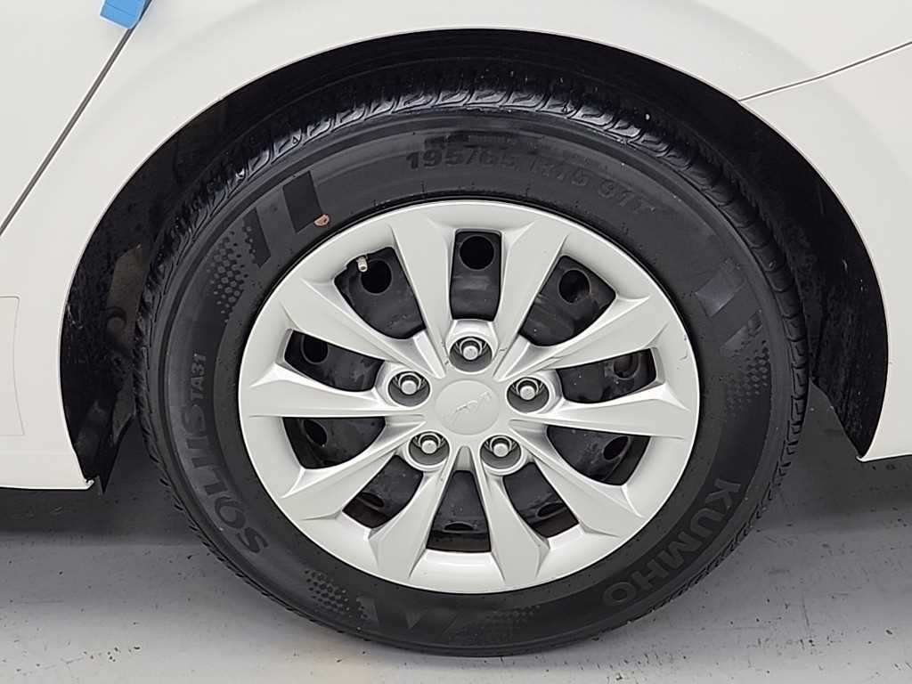 Kia K3 — photo 20
