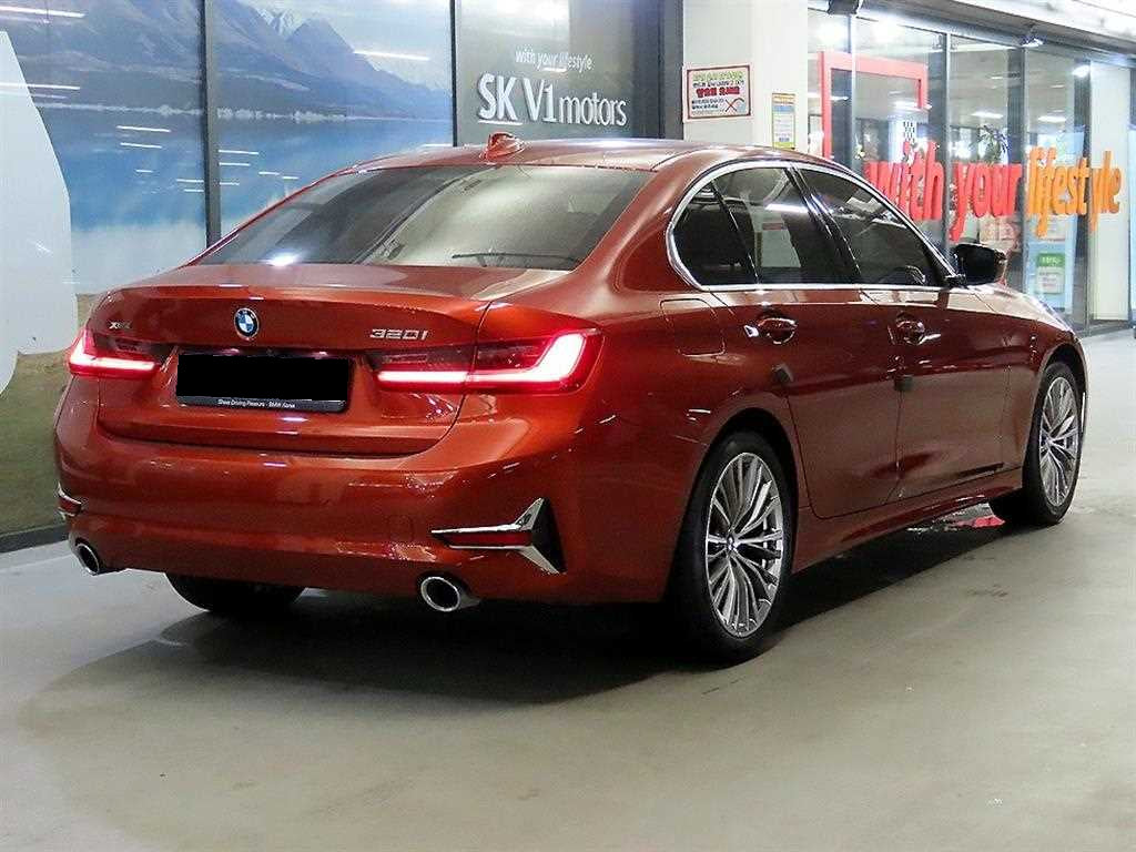 BMW 3-Series — photo 04