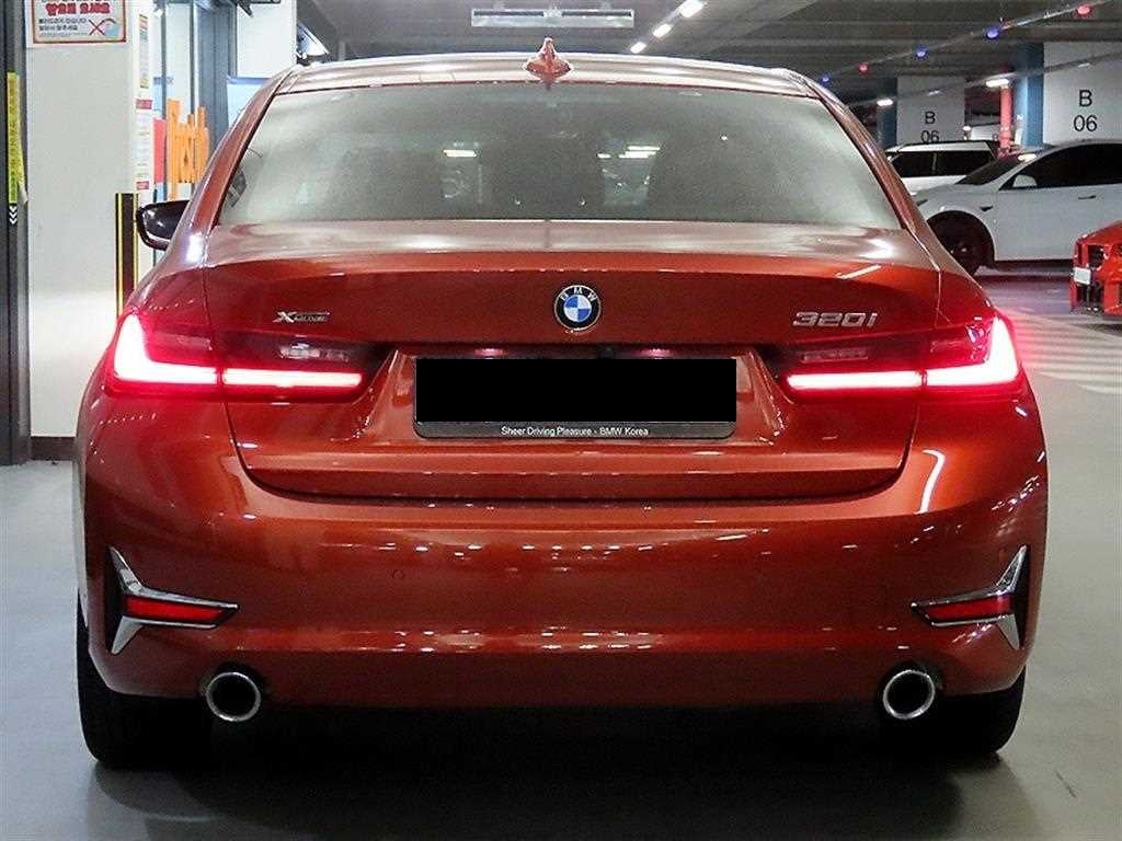 BMW 3-Series — photo 05