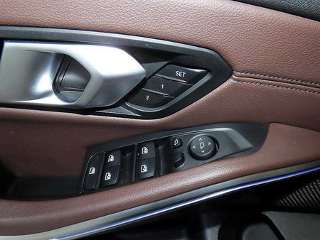 BMW 3-Series — photo 13