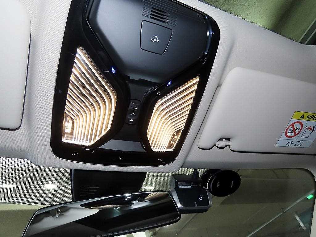 BMW 3-Series — photo 17