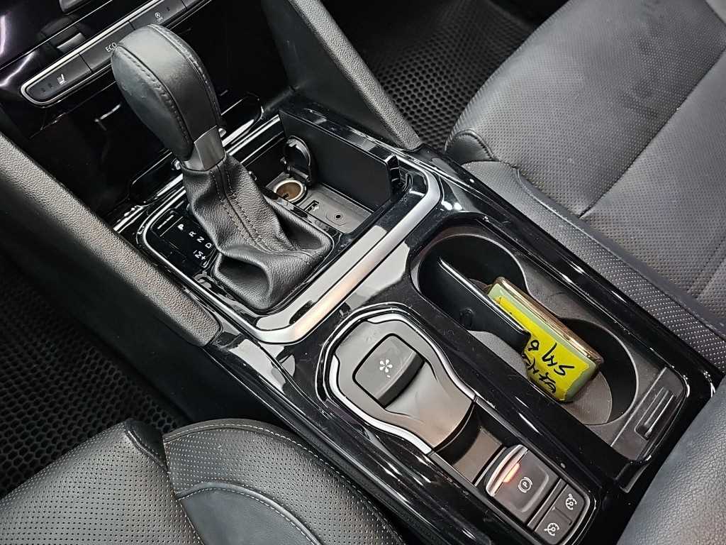 RENAULT SM6 — photo 08