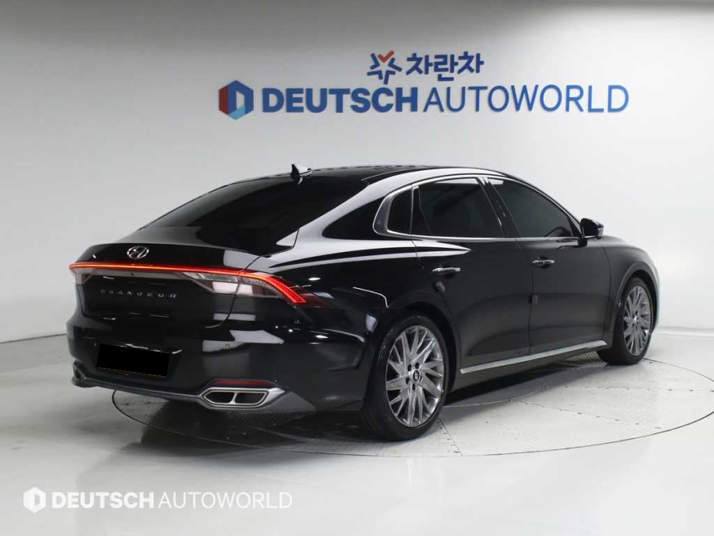 Hyundai Grandeur — photo 02