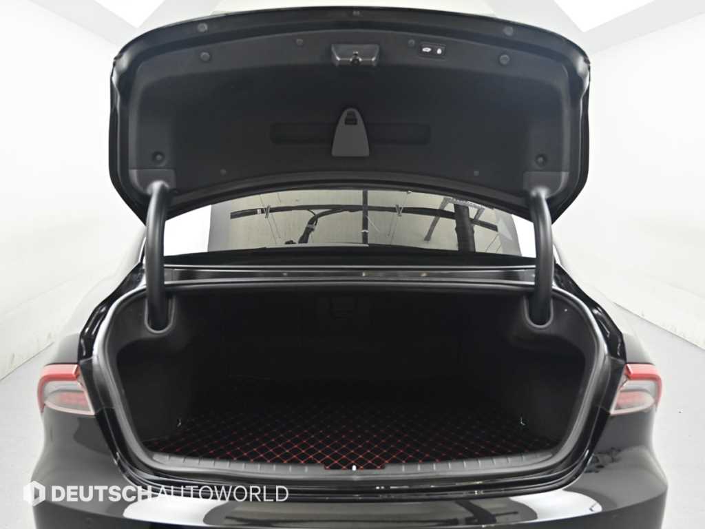 Hyundai Grandeur — photo 19