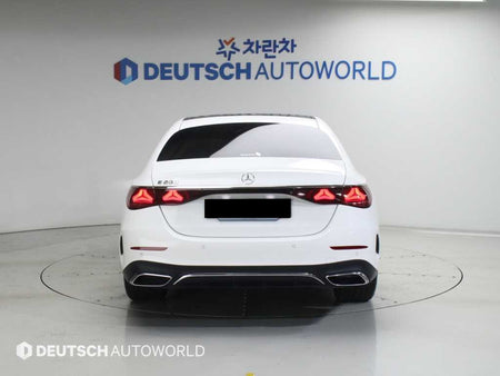 Mercedes-Benz E-Class — photo 04
