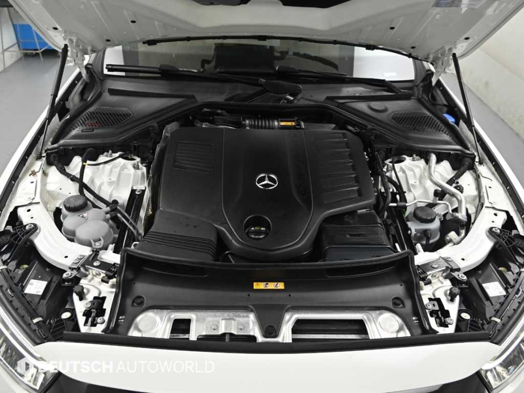 Mercedes-Benz E-Class — photo 06