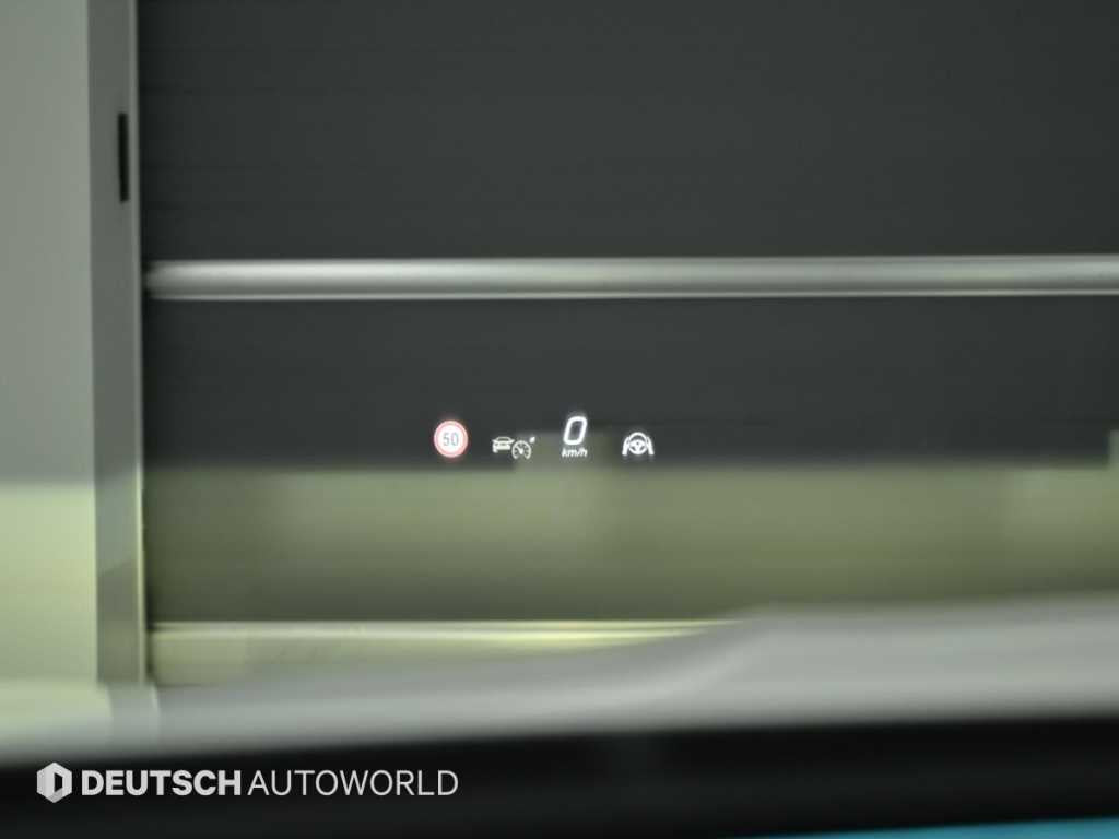 Mercedes-Benz E-Class — photo 17