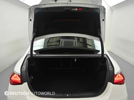 Mercedes-Benz E-Class — photo 19