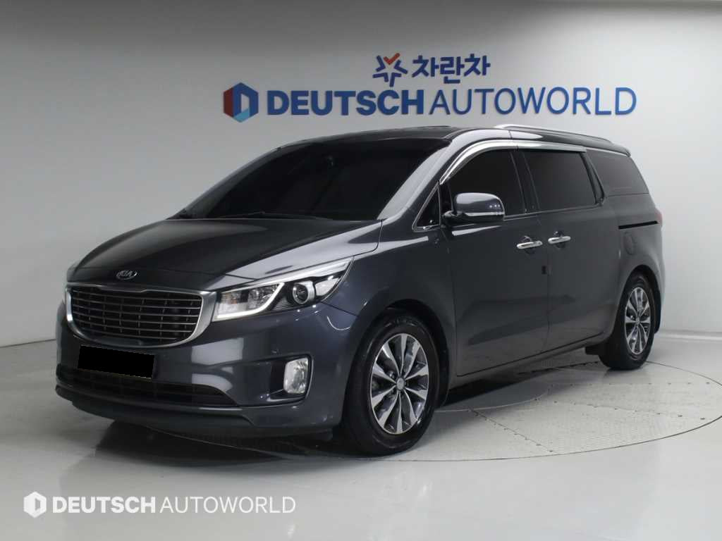 Kia Carnival — photo 01
