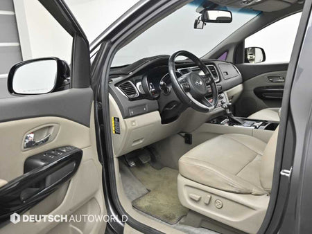 Kia Carnival — photo 11