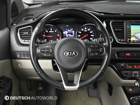 Kia Carnival — photo 13