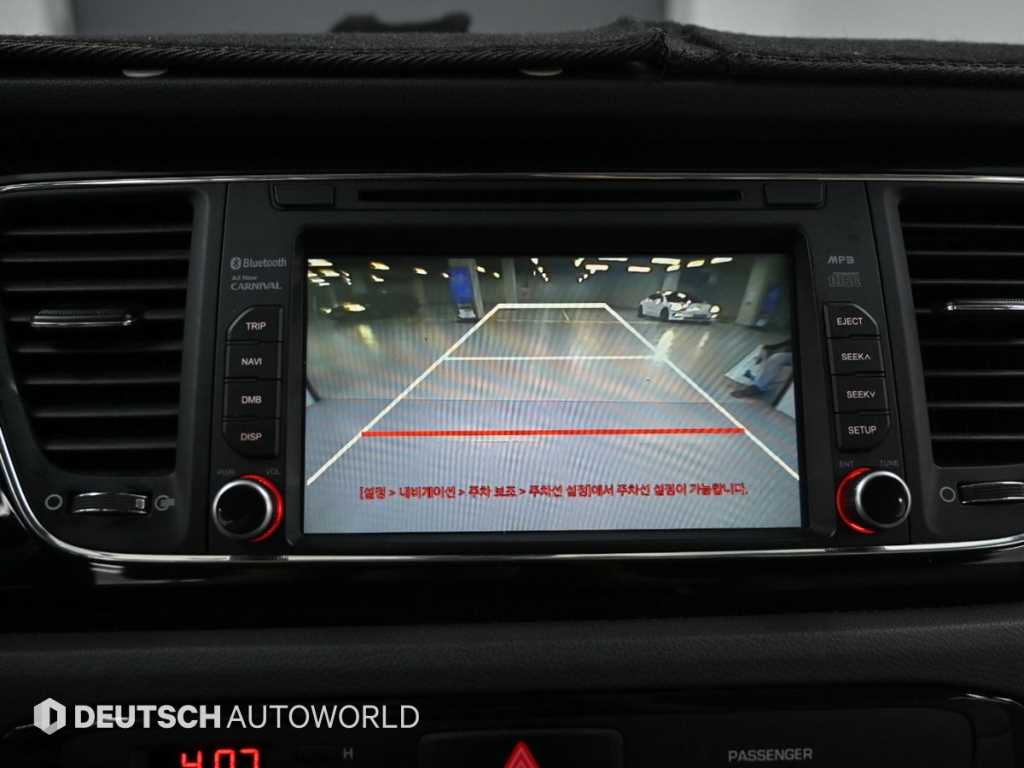 Kia Carnival — photo 15