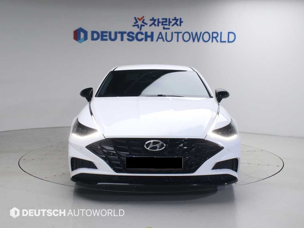 Hyundai Sonata — photo 03