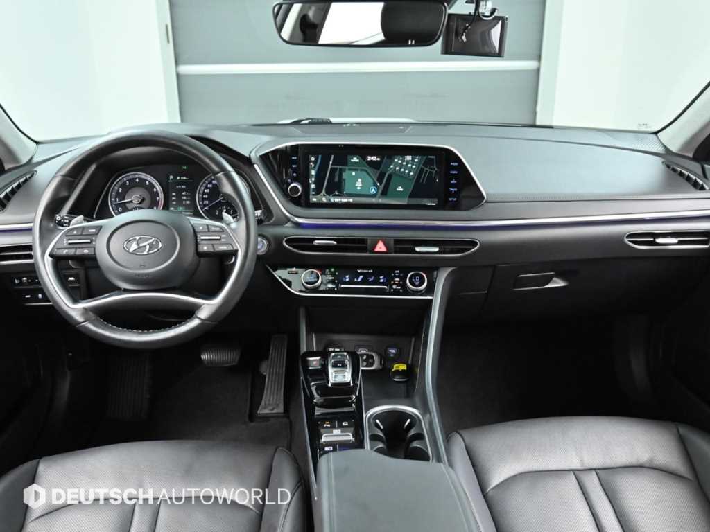Hyundai Sonata — photo 07
