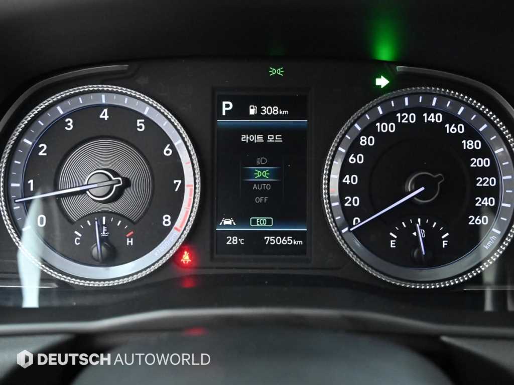 Hyundai Sonata — photo 08