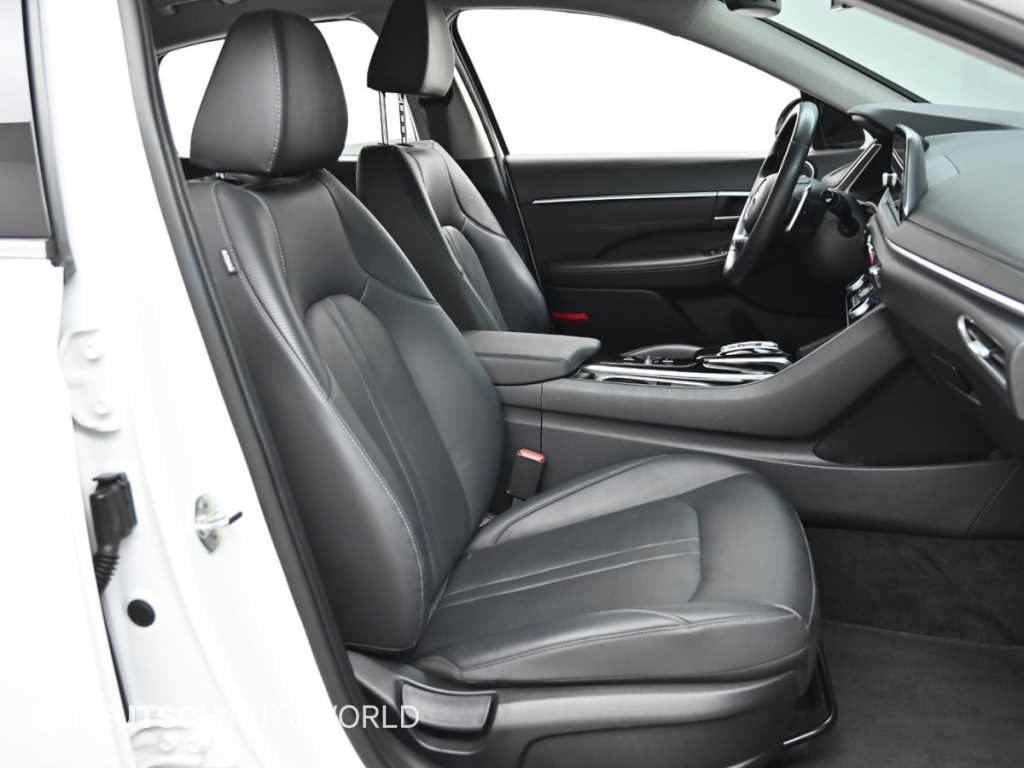 Hyundai Sonata — photo 10