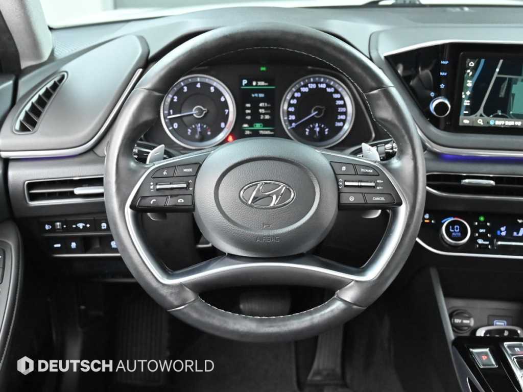 Hyundai Sonata — photo 13