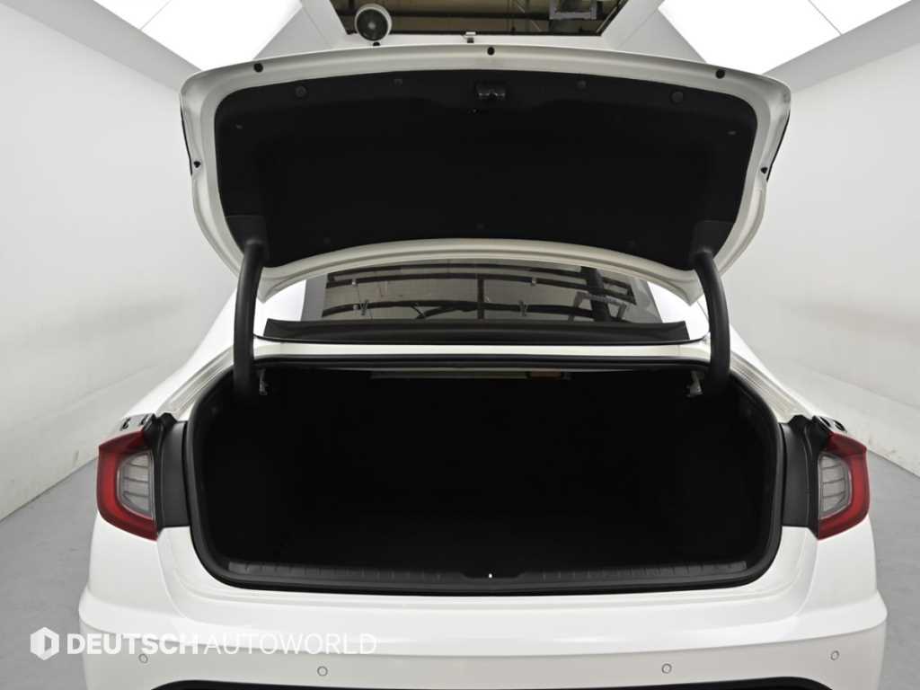 Hyundai Sonata — photo 19