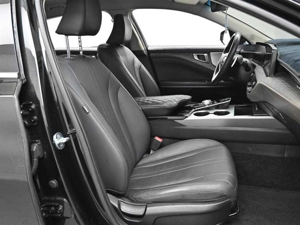 Kia K8 — photo 10