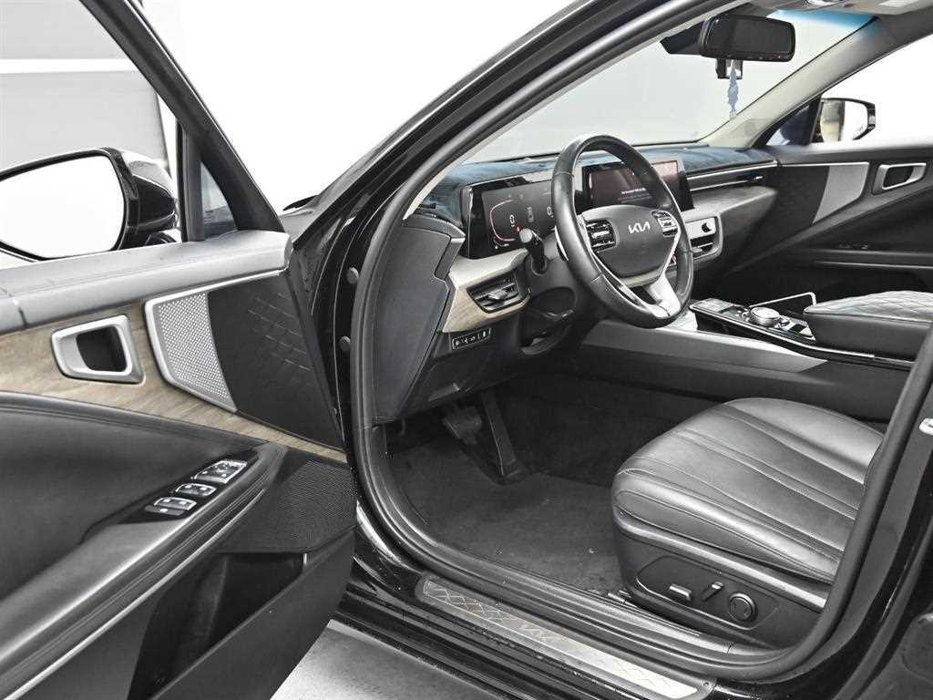 Kia K8 — photo 11