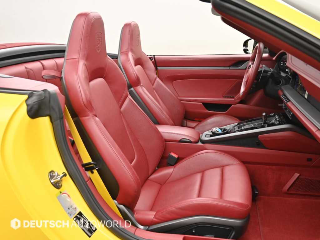 Porsche 911 — photo 10