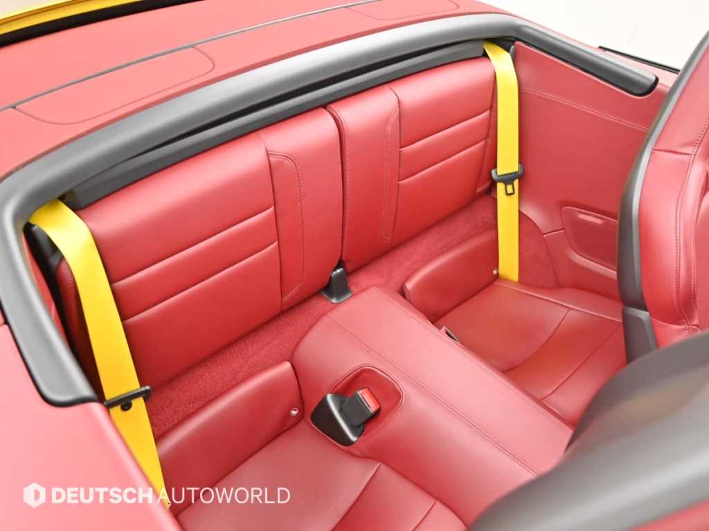 Porsche 911 — photo 12